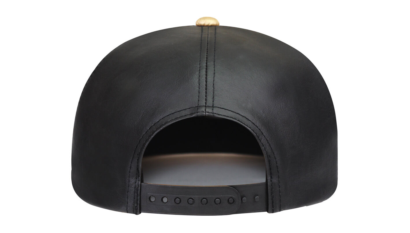 Imagem - Boné aba reta de couro - Traseiro