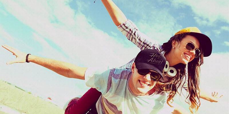 Banner - Boné trucker e aba reta