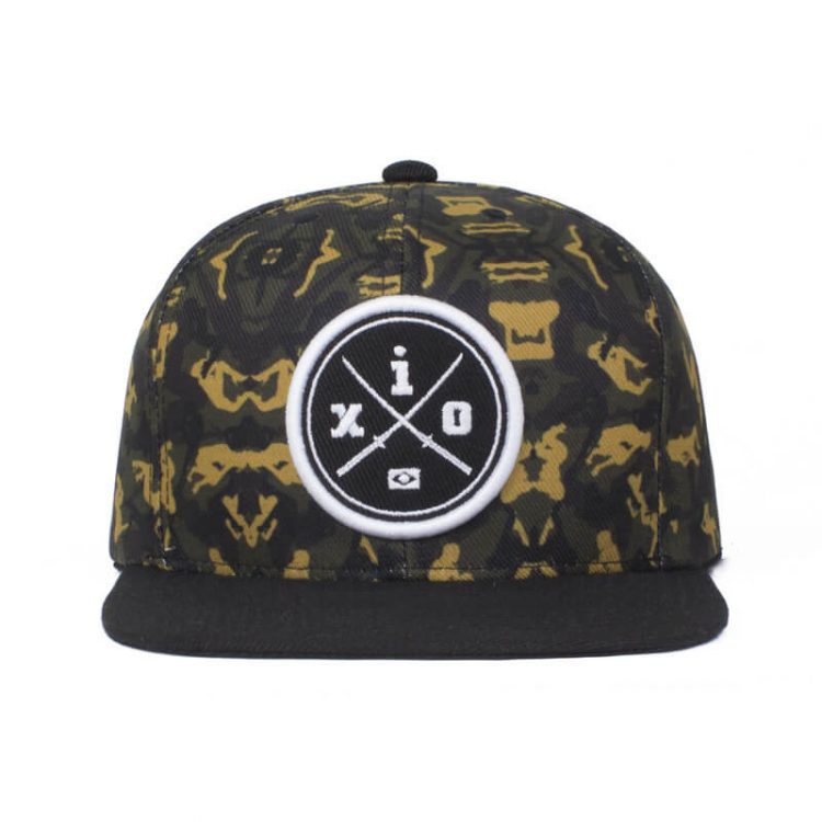 Boné aba reta todo camuflado com bordado - Frente